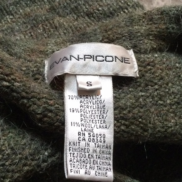 Evan-Picone V-neck cardigan sweater - Picture 6 of 6